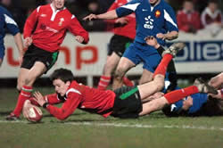 Robert scoring his 2nd try against France